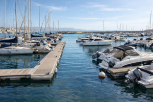 Amarre en puerto deportivo según el tipo de barco